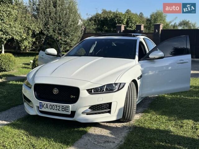 Белый Ягуар XE, объемом двигателя 2 л и пробегом 160 тыс. км за 19500 $, фото 86 на Automoto.ua