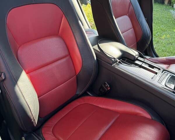 Белый Ягуар XE, объемом двигателя 2 л и пробегом 160 тыс. км за 19500 $, фото 26 на Automoto.ua
