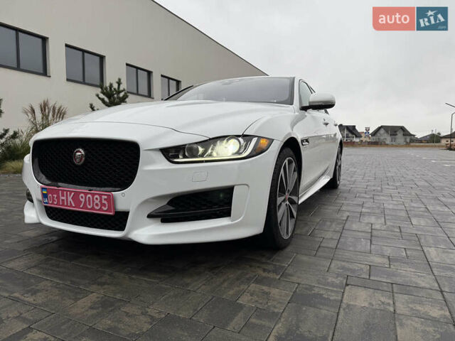Ягуар XE 2019 в Луцке на Automoto.ua Белый Ягуар XE, объемом двигателя 2 л и пробегом 190 тыс. км за 16900 $, фото 3 на Automoto.ua