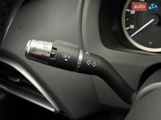 Белый Ягуар XE, объемом двигателя 2 л и пробегом 55 тыс. км за 28990 $, фото 16 на Automoto.ua