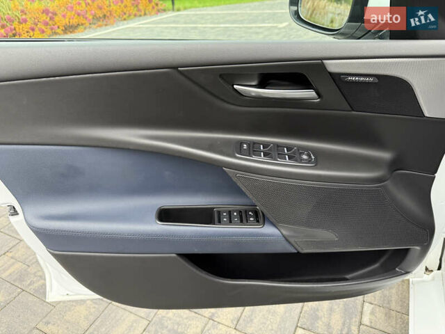 Ягуар XE 2019 в Луцке на Automoto.ua Белый Ягуар XE, объемом двигателя 2 л и пробегом 190 тыс. км за 16900 $, фото 18 на Automoto.ua