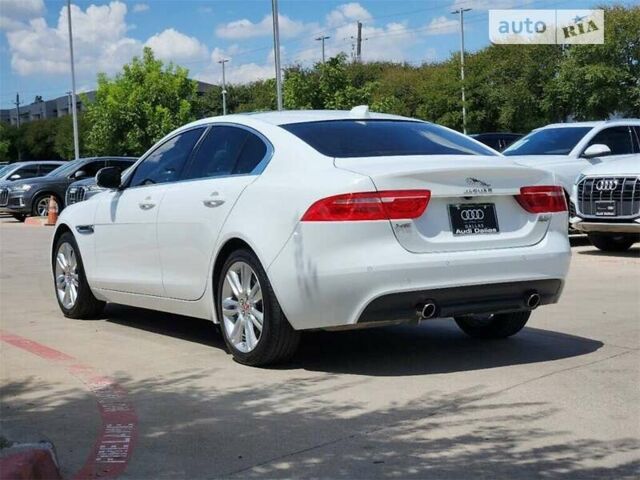 Білий Ягуар XE, об'ємом двигуна 2 л та пробігом 13 тис. км за 3000 $, фото 2 на Automoto.ua