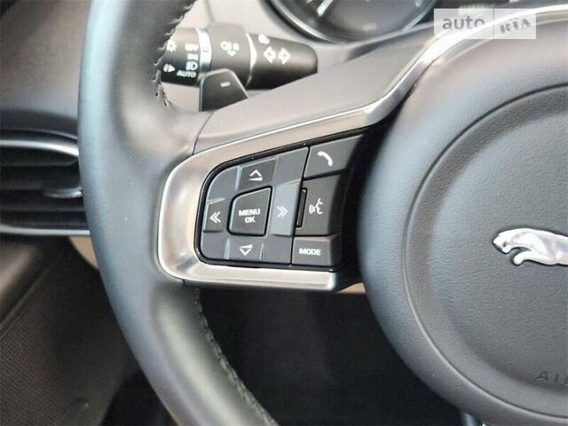 Белый Ягуар XE, объемом двигателя 2 л и пробегом 13 тыс. км за 3000 $, фото 11 на Automoto.ua