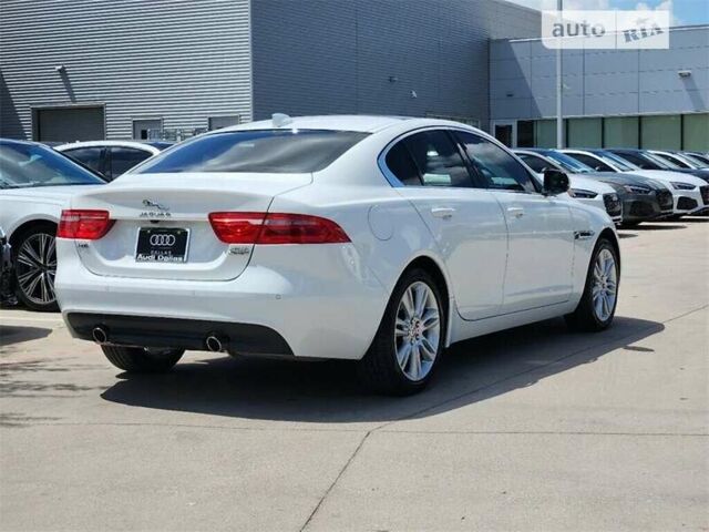 Білий Ягуар XE, об'ємом двигуна 2 л та пробігом 13 тис. км за 3000 $, фото 4 на Automoto.ua