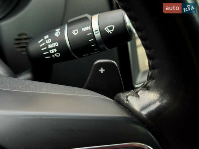 Белый Ягуар XE, объемом двигателя 2 л и пробегом 109 тыс. км за 18900 $, фото 24 на Automoto.ua