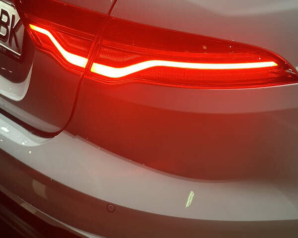 Белый Ягуар XE, объемом двигателя 2 л и пробегом 87 тыс. км за 24800 $, фото 30 на Automoto.ua