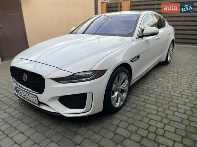 Белый Ягуар XE, объемом двигателя 2 л и пробегом 79 тыс. км за 20500 $, фото 7 на Automoto.ua