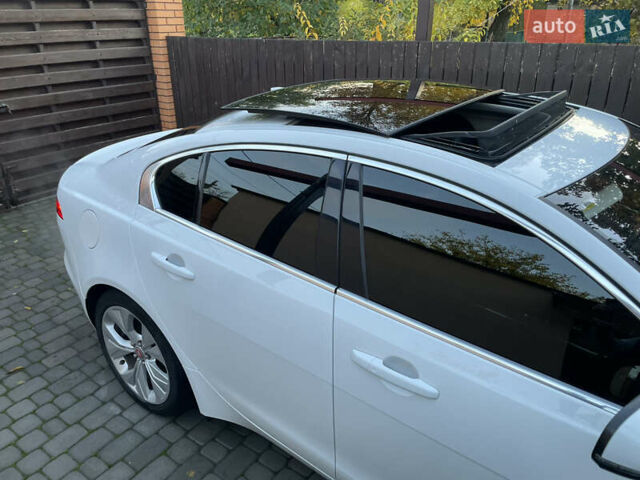 Белый Ягуар XE, объемом двигателя 2 л и пробегом 79 тыс. км за 20500 $, фото 21 на Automoto.ua