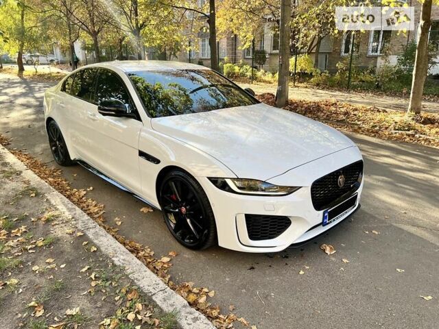 Білий Ягуар XE, об'ємом двигуна 2 л та пробігом 9 тис. км за 48000 $, фото 8 на Automoto.ua