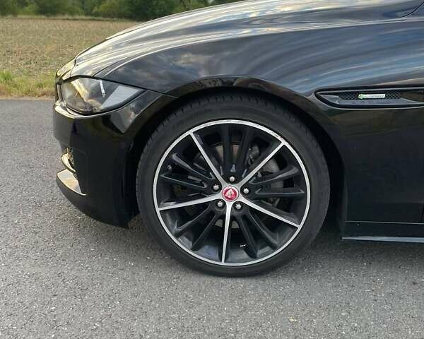 Черный Ягуар XE, объемом двигателя 2 л и пробегом 117 тыс. км за 16500 $, фото 32 на Automoto.ua