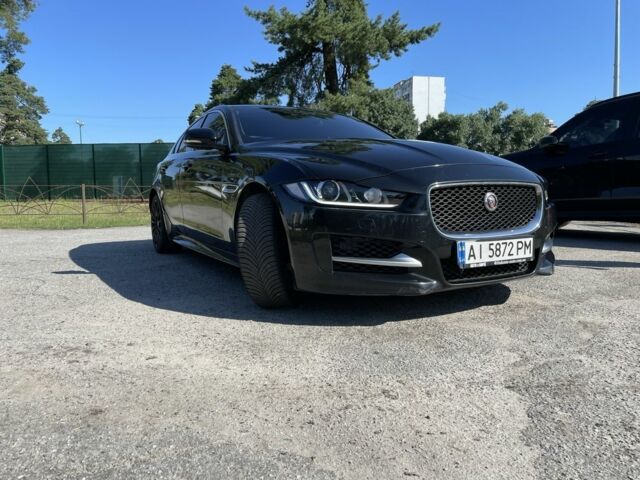 Черный Ягуар XE, объемом двигателя 2 л и пробегом 150 тыс. км за 12500 $, фото 4 на Automoto.ua