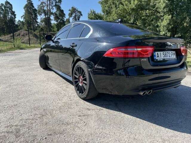 Черный Ягуар XE, объемом двигателя 2 л и пробегом 150 тыс. км за 12500 $, фото 2 на Automoto.ua