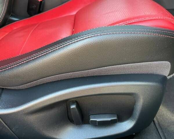 Черный Ягуар XE, объемом двигателя 2 л и пробегом 117 тыс. км за 16500 $, фото 17 на Automoto.ua