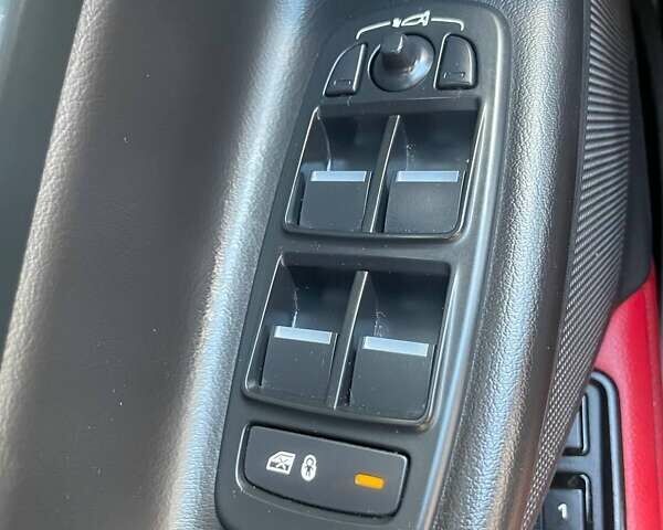 Черный Ягуар XE, объемом двигателя 2 л и пробегом 117 тыс. км за 16500 $, фото 23 на Automoto.ua