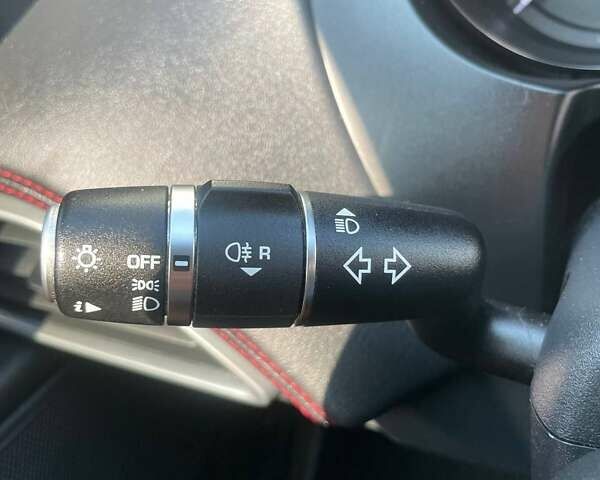 Черный Ягуар XE, объемом двигателя 2 л и пробегом 117 тыс. км за 16500 $, фото 19 на Automoto.ua