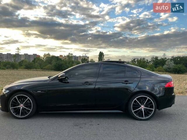 Черный Ягуар XE, объемом двигателя 2 л и пробегом 117 тыс. км за 16500 $, фото 4 на Automoto.ua