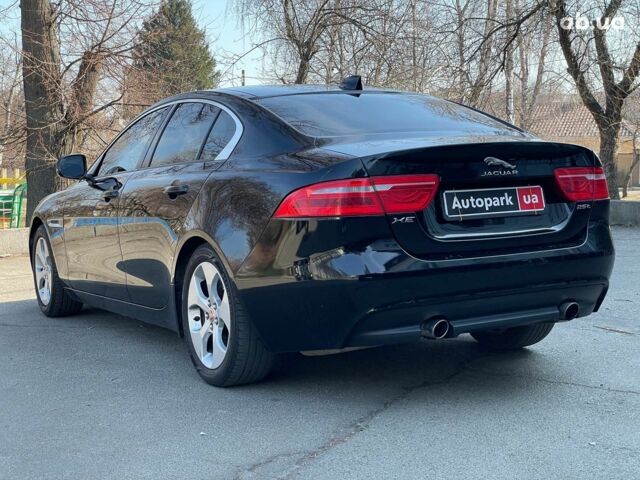 Черный Ягуар XE, объемом двигателя 2 л и пробегом 196 тыс. км за 15890 $, фото 8 на Automoto.ua