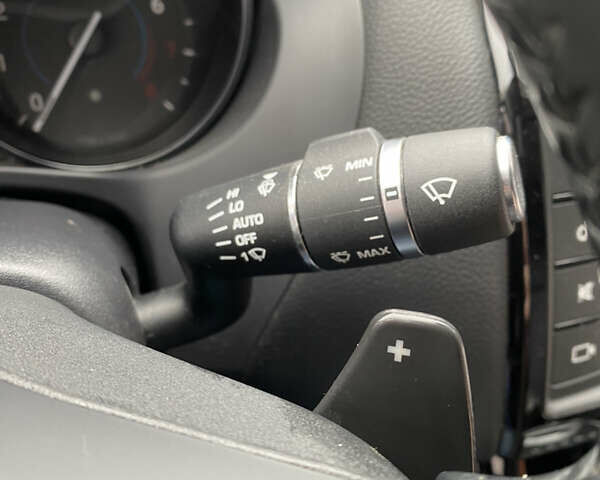 Черный Ягуар XE, объемом двигателя 2 л и пробегом 141 тыс. км за 14800 $, фото 22 на Automoto.ua