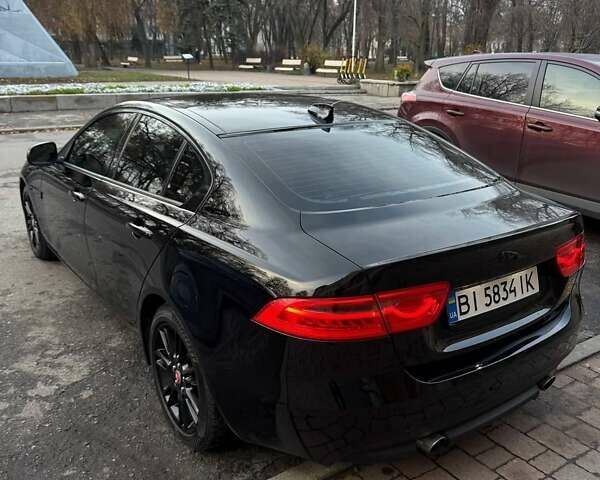 Черный Ягуар XE, объемом двигателя 2 л и пробегом 134 тыс. км за 14900 $, фото 7 на Automoto.ua