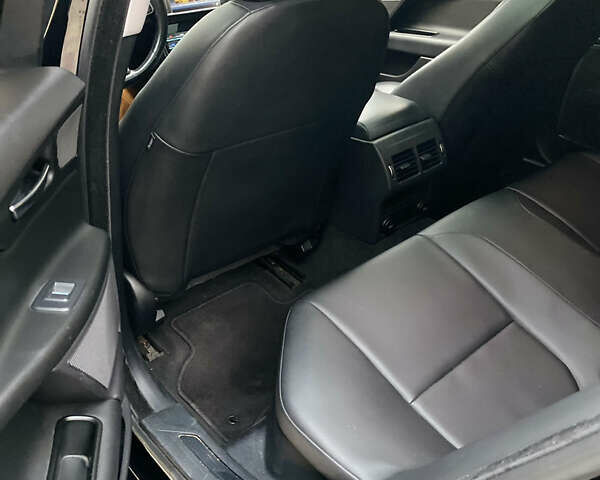 Черный Ягуар XE, объемом двигателя 2 л и пробегом 113 тыс. км за 11999 $, фото 24 на Automoto.ua