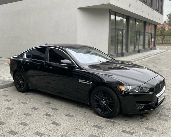 Черный Ягуар XE, объемом двигателя 2 л и пробегом 141 тыс. км за 14800 $, фото 8 на Automoto.ua
