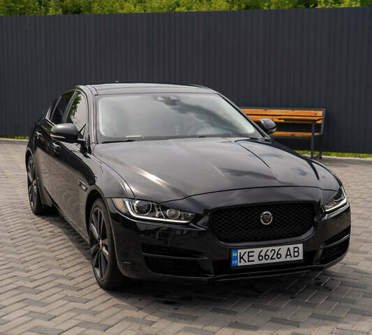 Чорний Ягуар XE, об'ємом двигуна 3 л та пробігом 81 тис. км за 23000 $, фото 10 на Automoto.ua