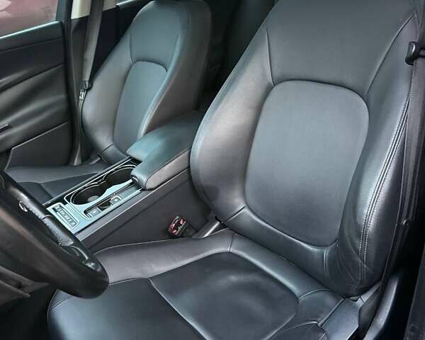 Черный Ягуар XE, объемом двигателя 2 л и пробегом 134 тыс. км за 14900 $, фото 23 на Automoto.ua