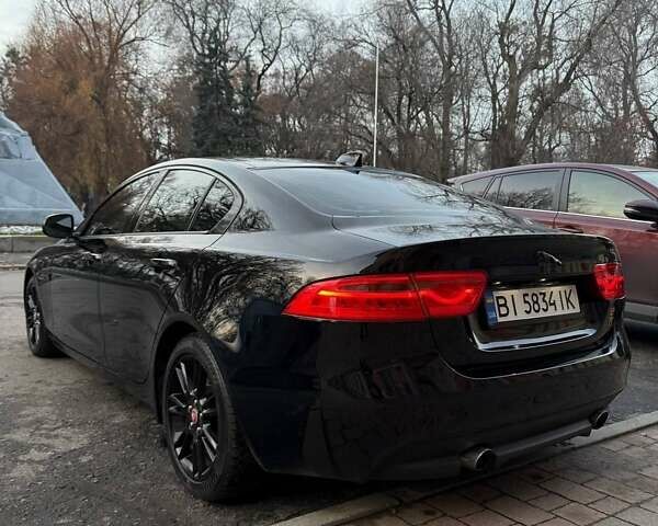Черный Ягуар XE, объемом двигателя 2 л и пробегом 134 тыс. км за 14900 $, фото 6 на Automoto.ua