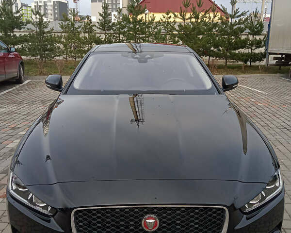 Черный Ягуар XE, объемом двигателя 2 л и пробегом 15 тыс. км за 17300 $, фото 6 на Automoto.ua