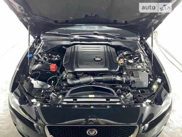 Черный Ягуар XE, объемом двигателя 2 л и пробегом 100 тыс. км за 15500 $, фото 28 на Automoto.ua