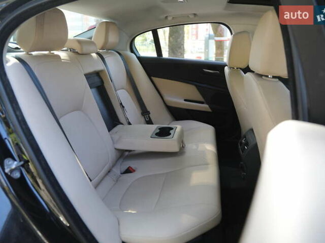Чорний Ягуар XE, об'ємом двигуна 2 л та пробігом 128 тис. км за 16500 $, фото 8 на Automoto.ua