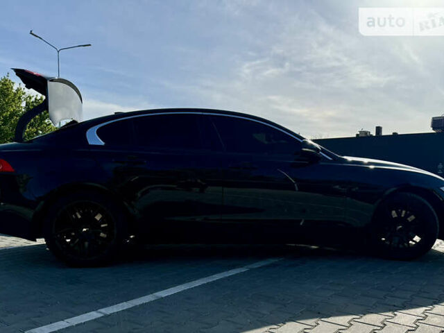 Черный Ягуар XE, объемом двигателя 2 л и пробегом 85 тыс. км за 18300 $, фото 31 на Automoto.ua