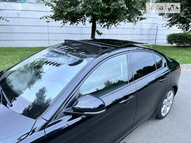 Черный Ягуар XE, объемом двигателя 2 л и пробегом 100 тыс. км за 15500 $, фото 10 на Automoto.ua