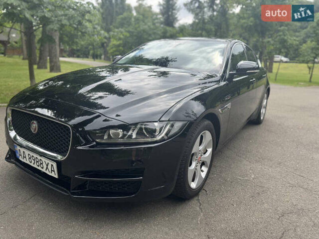 Черный Ягуар XE, объемом двигателя 2 л и пробегом 124 тыс. км за 13900 $, фото 5 на Automoto.ua