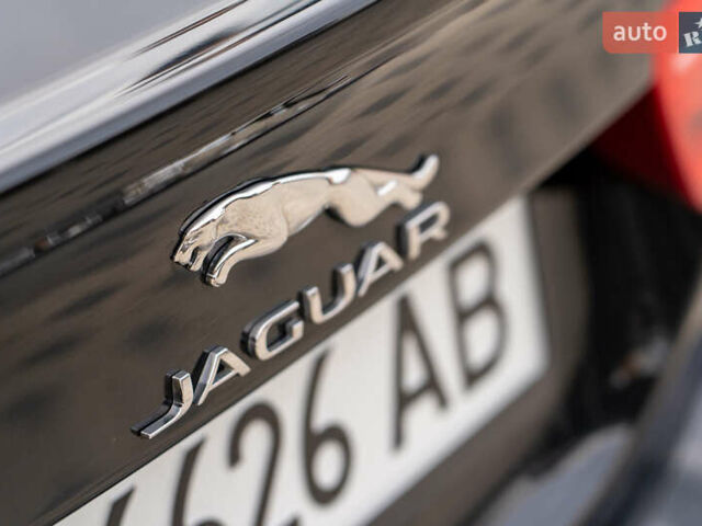 Чорний Ягуар XE, об'ємом двигуна 3 л та пробігом 81 тис. км за 23000 $, фото 17 на Automoto.ua