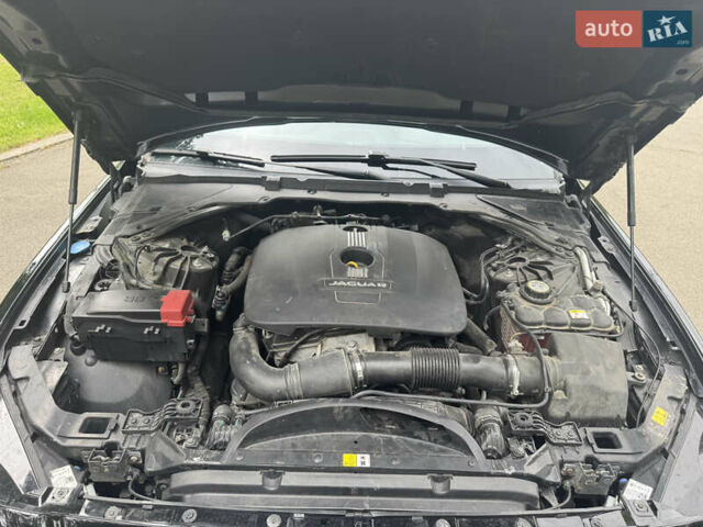 Черный Ягуар XE, объемом двигателя 2 л и пробегом 124 тыс. км за 13900 $, фото 14 на Automoto.ua