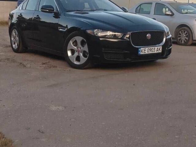 Черный Ягуар XE, объемом двигателя 2 л и пробегом 130 тыс. км за 15000 $, фото 15 на Automoto.ua