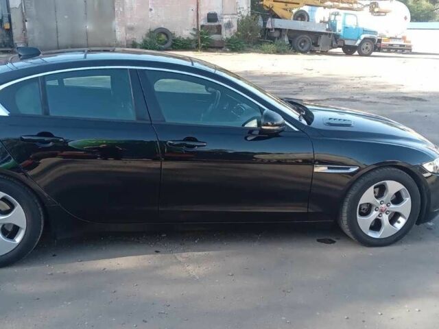 Черный Ягуар XE, объемом двигателя 2 л и пробегом 130 тыс. км за 15000 $, фото 13 на Automoto.ua