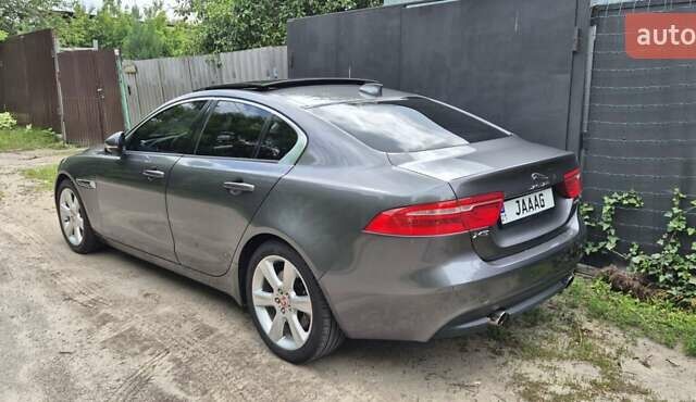 Чорний Ягуар XE, об'ємом двигуна 2 л та пробігом 139 тис. км за 15000 $, фото 2 на Automoto.ua