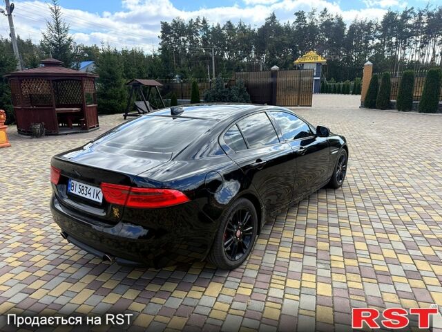 Чорний Ягуар XE, об'ємом двигуна 2 л та пробігом 133 тис. км за 17999 $, фото 2 на Automoto.ua