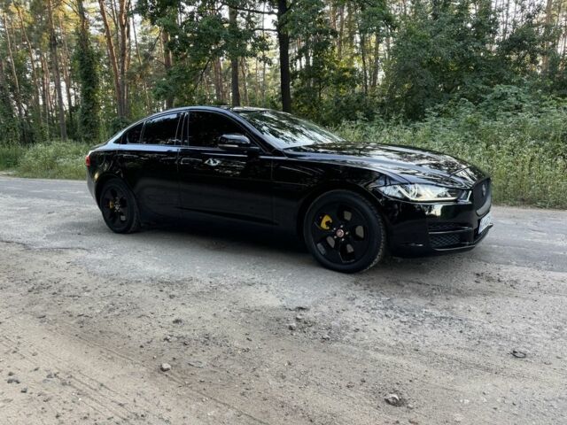 Черный Ягуар XE, объемом двигателя 2 л и пробегом 120 тыс. км за 12000 $, фото 3 на Automoto.ua