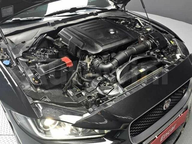 Черный Ягуар XE, объемом двигателя 2 л и пробегом 140 тыс. км за 12800 $, фото 16 на Automoto.ua