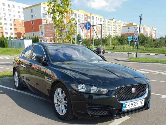 Чорний Ягуар XE, об'ємом двигуна 2 л та пробігом 104 тис. км за 18600 $, фото 7 на Automoto.ua