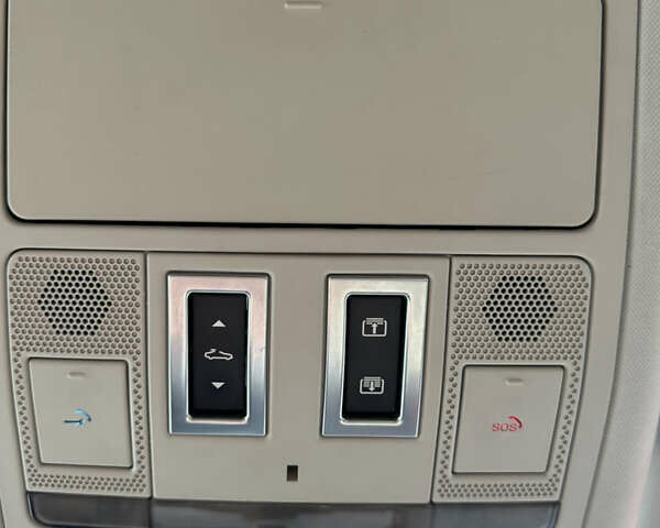 Черный Ягуар XE, объемом двигателя 2 л и пробегом 78 тыс. км за 16900 $, фото 24 на Automoto.ua