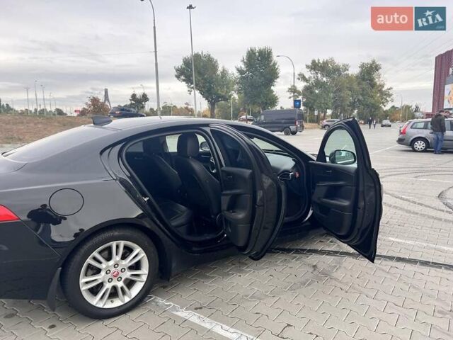 Черный Ягуар XE, объемом двигателя 2 л и пробегом 71 тыс. км за 18200 $, фото 29 на Automoto.ua