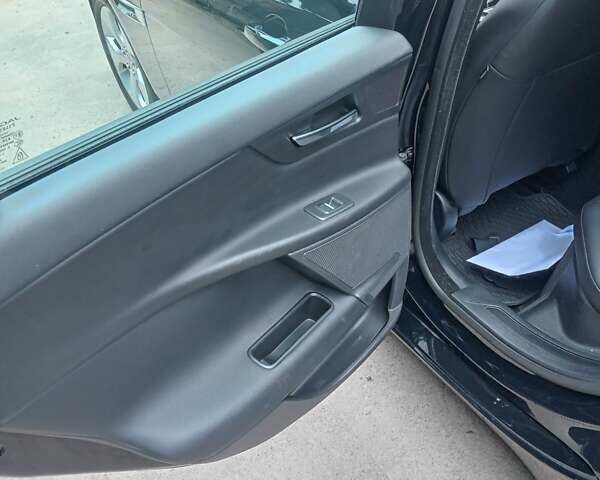 Черный Ягуар XE, объемом двигателя 2 л и пробегом 125 тыс. км за 18000 $, фото 10 на Automoto.ua