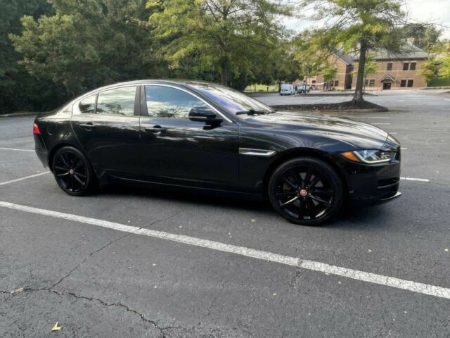 Чорний Ягуар XE, об'ємом двигуна 3 л та пробігом 66 тис. км за 13100 $, фото 3 на Automoto.ua