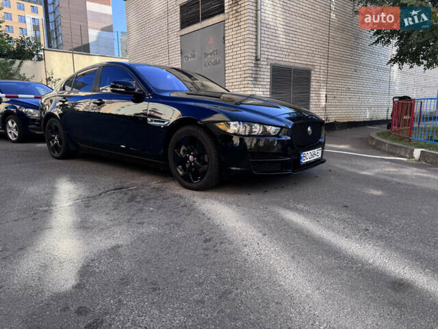 Чорний Ягуар XE, об'ємом двигуна 2 л та пробігом 115 тис. км за 13500 $, фото 1 на Automoto.ua