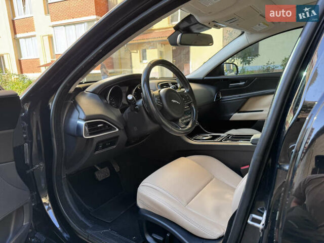 Чорний Ягуар XE, об'ємом двигуна 2 л та пробігом 115 тис. км за 13500 $, фото 14 на Automoto.ua