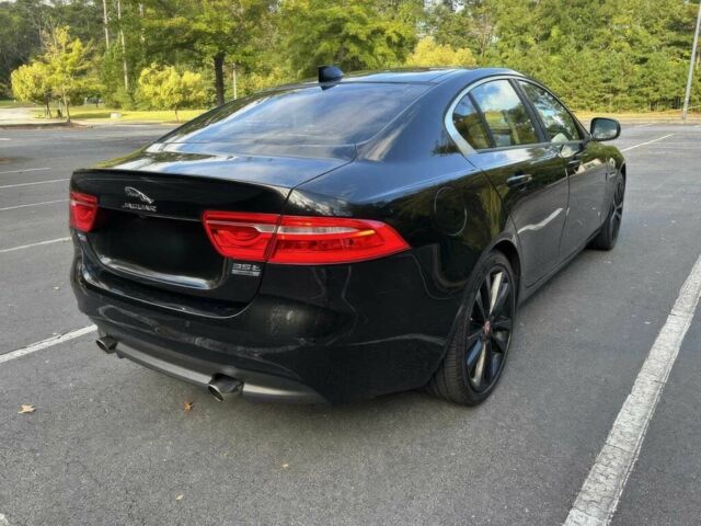 Чорний Ягуар XE, об'ємом двигуна 3 л та пробігом 66 тис. км за 13100 $, фото 4 на Automoto.ua